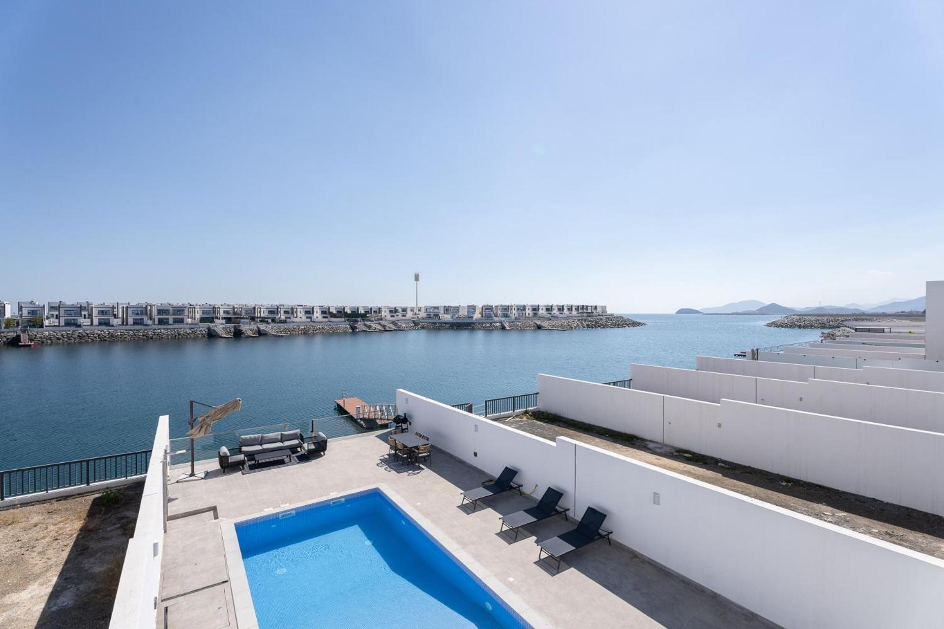 Nasma Luxury - Luxurious With Private Pool & Close To Fujairah