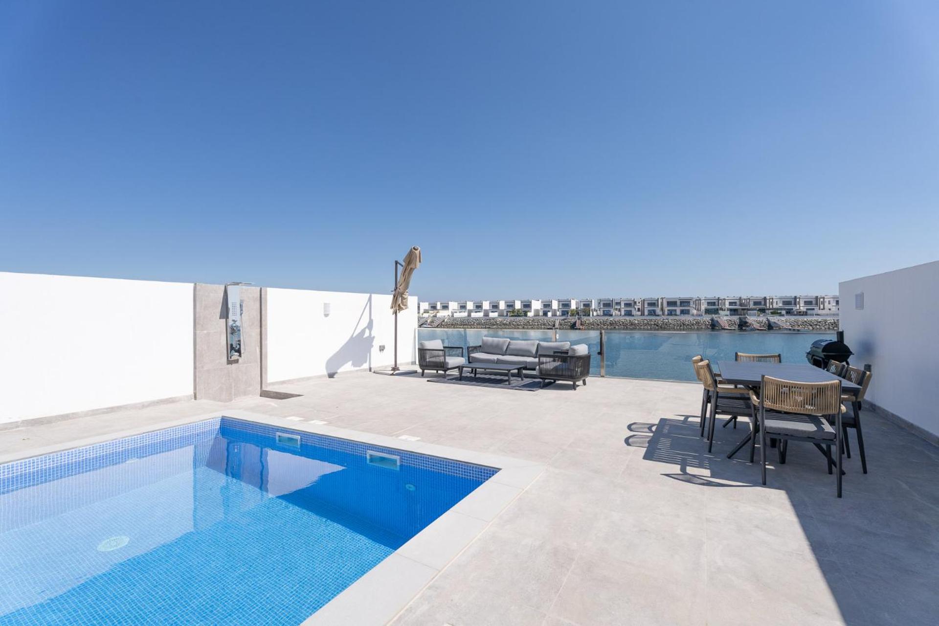 Villa Nasma Luxury - Luxurious With Private Pool & Close To