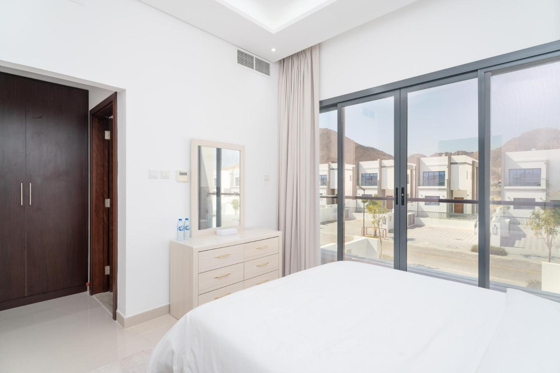 Villa Nasma Luxury - Luxurious With Private Pool & Close To Fujairah