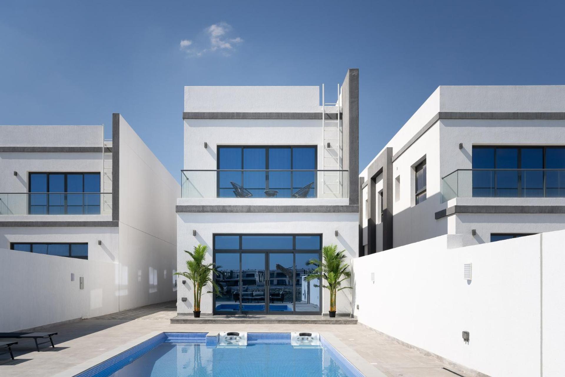Nasma Luxury - Luxurious With Private Pool & Close To Villa Fujairah